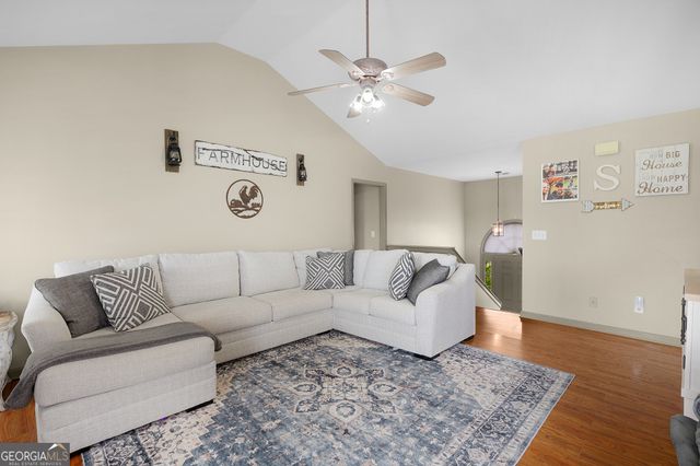 516 Pendley Road SE, Calhoun, GA 30701