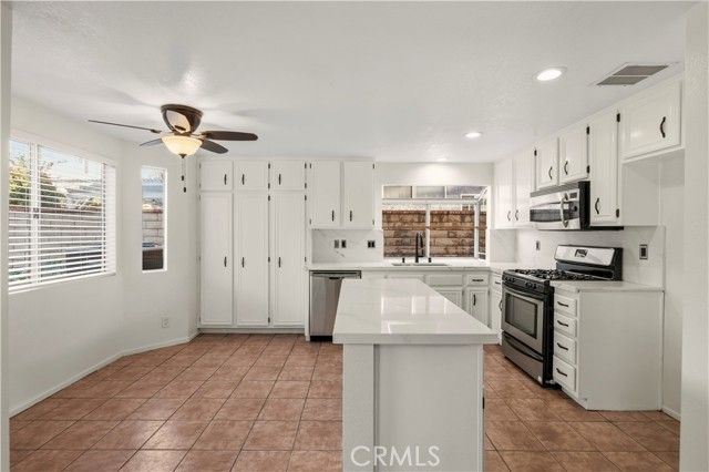 19717 Azure Field, Newhall (santa Clarita), CA 91321