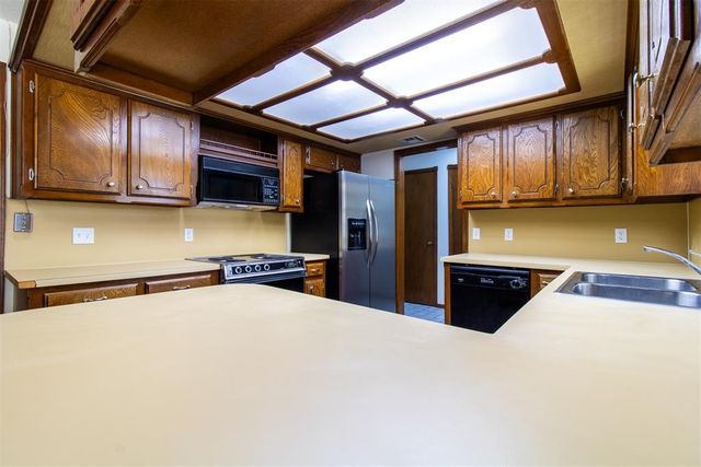 740 Buckwood Drive, Choctaw, OK 73020