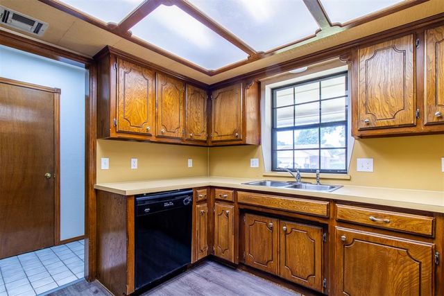 740 Buckwood Drive, Choctaw, OK 73020