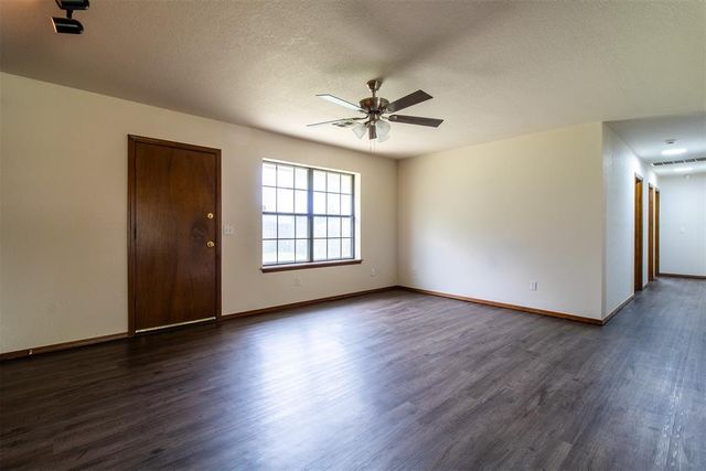 740 Buckwood Drive, Choctaw, OK 73020