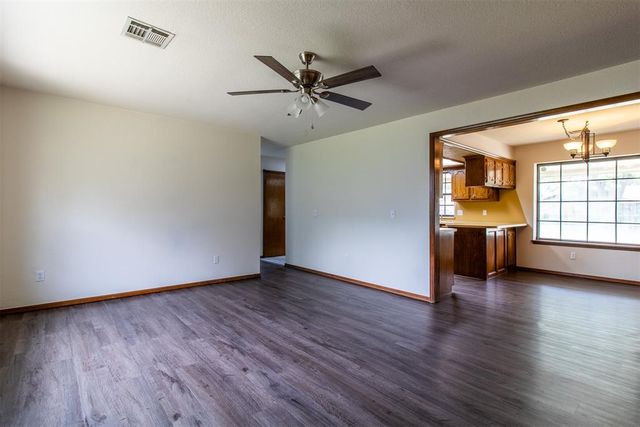 740 Buckwood Drive, Choctaw, OK 73020
