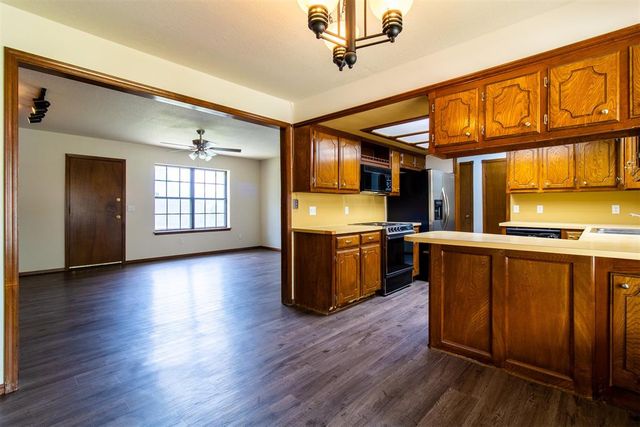 740 Buckwood Drive, Choctaw, OK 73020