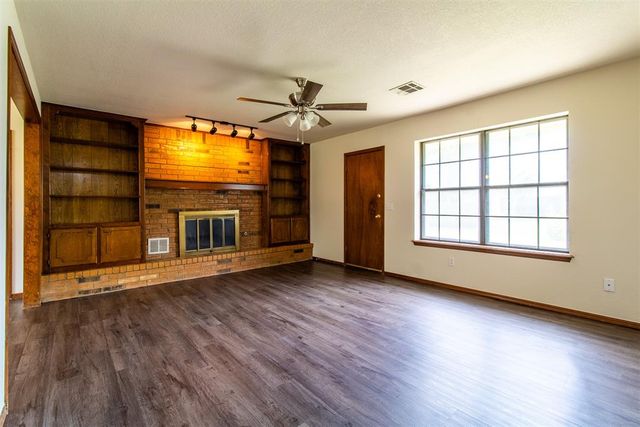 740 Buckwood Drive, Choctaw, OK 73020