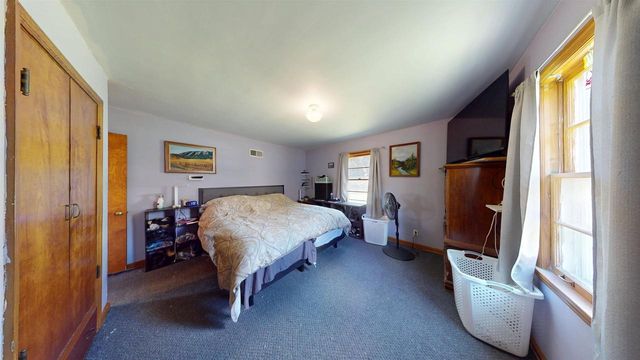 1227 E Memorial Drive, Janesville, WI 53545