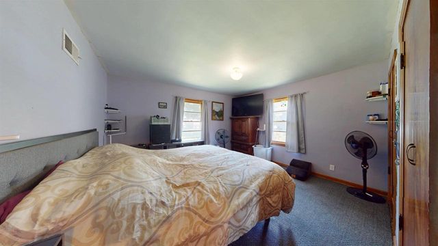 1227 E Memorial Drive, Janesville, WI 53545