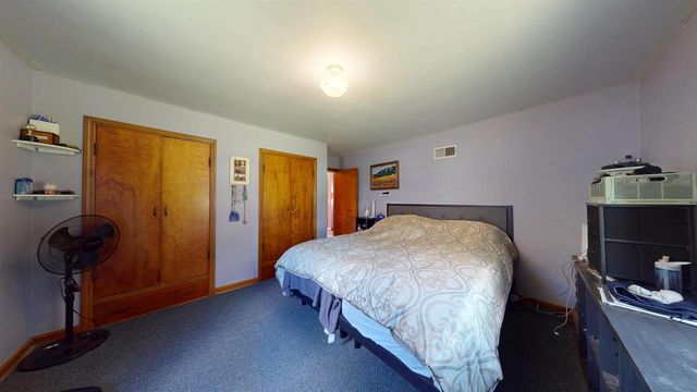 1227 E Memorial Drive, Janesville, WI 53545