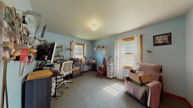 1227 E Memorial Drive, Janesville, WI 53545