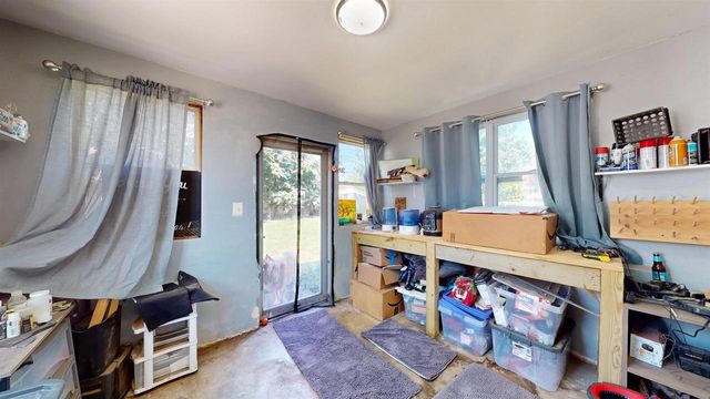 1227 E Memorial Drive, Janesville, WI 53545