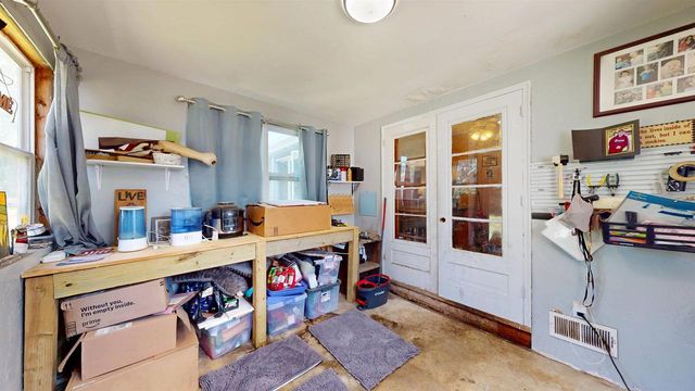 1227 E Memorial Drive, Janesville, WI 53545