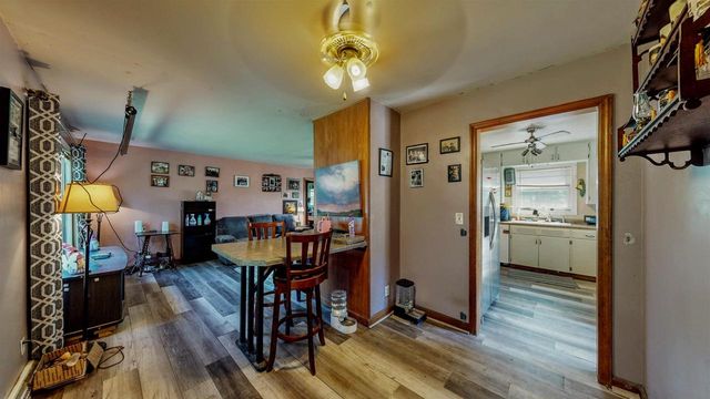 1227 E Memorial Drive, Janesville, WI 53545