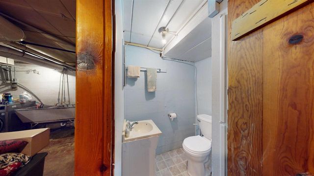 1227 E Memorial Drive, Janesville, WI 53545