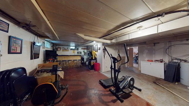 1227 E Memorial Drive, Janesville, WI 53545