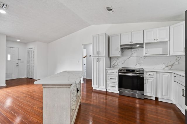 1757 SW Ocean Cove Avenue, Port St. Lucie, Port St Lucie, FL 34953