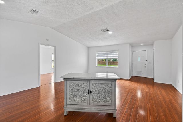 1757 SW Ocean Cove Avenue, Port St. Lucie, Port St Lucie, FL 34953