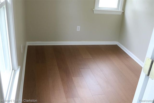 8 Maple Street, Oxford, MI 48371