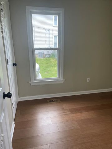 8 Maple Street, Oxford, MI 48371
