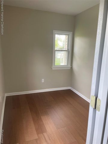 8 Maple Street, Oxford, MI 48371