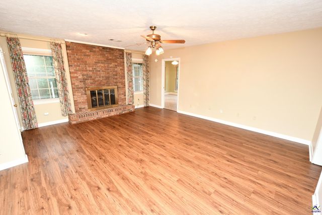 209 Lake Front Drive, Warner Robins, GA 31088