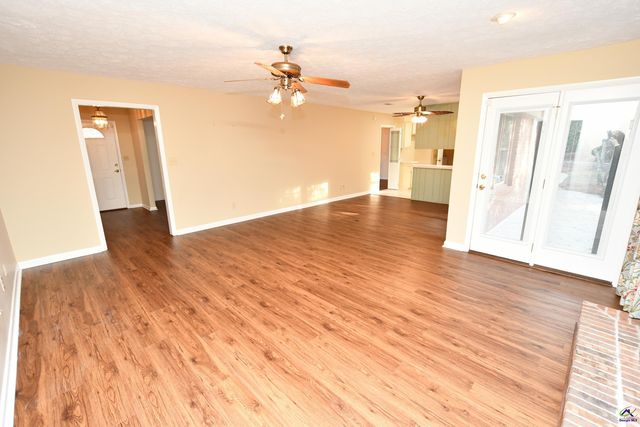 209 Lake Front Drive, Warner Robins, GA 31088