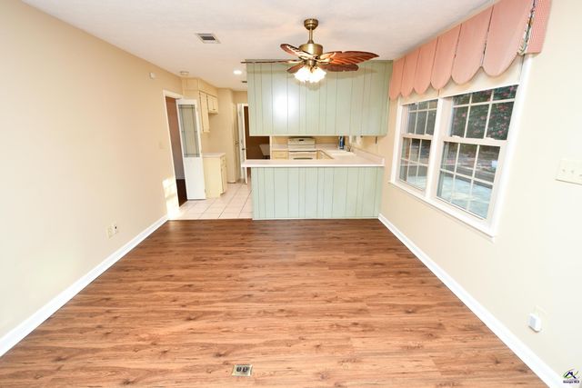 209 Lake Front Drive, Warner Robins, GA 31088