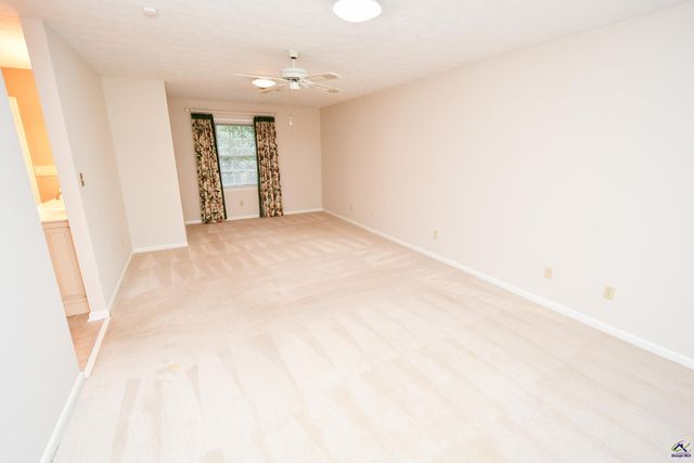 209 Lake Front Drive, Warner Robins, GA 31088