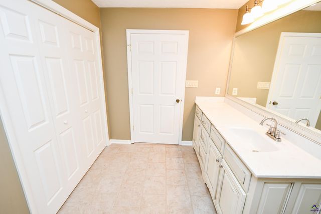 209 Lake Front Drive, Warner Robins, GA 31088