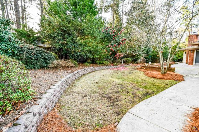 209 Lake Front Drive, Warner Robins, GA 31088