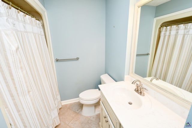 209 Lake Front Drive, Warner Robins, GA 31088