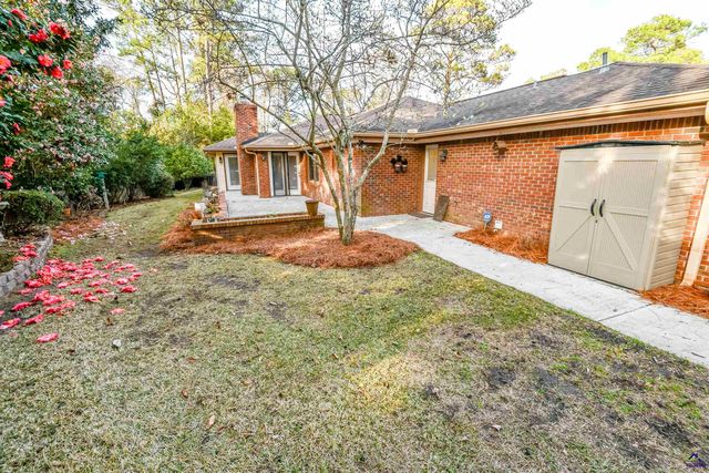 209 Lake Front Drive, Warner Robins, GA 31088