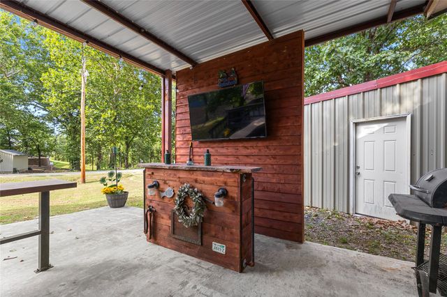 420676 E 1166 Road, Eufaula, OK 74432
