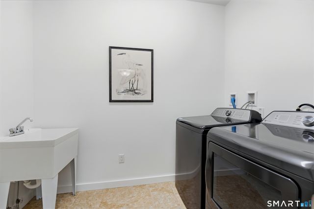 11 Partridge Court, East Lyme, CT 06333