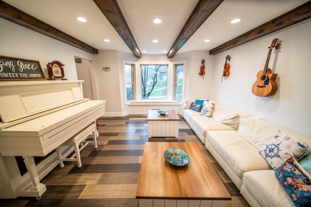 2209 Beacon Dr SW, Rochester, MN 55902