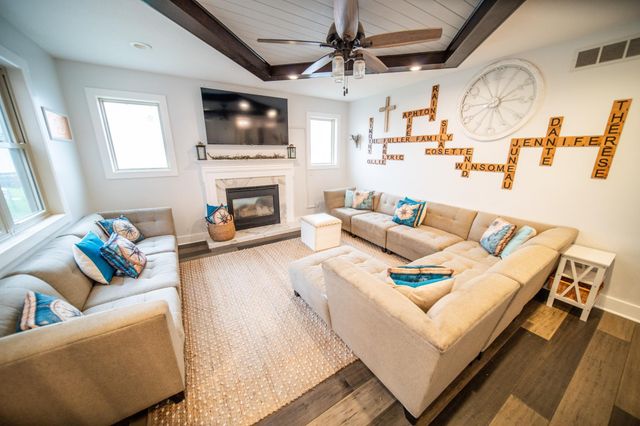 2209 Beacon Dr SW, Rochester, MN 55902