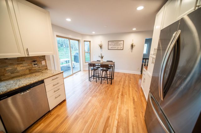 2209 Beacon Dr SW, Rochester, MN 55902