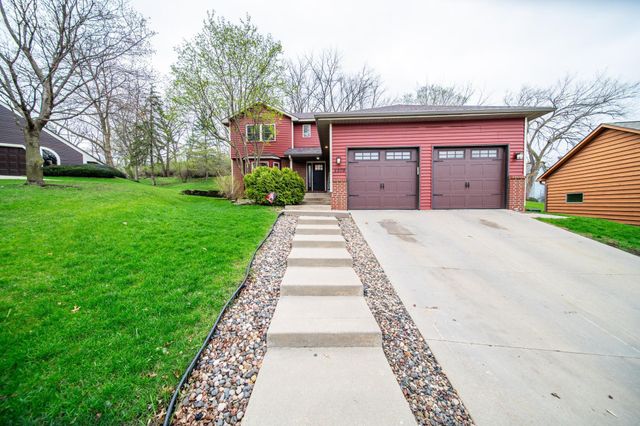 2209 Beacon Dr SW, Rochester, MN 55902