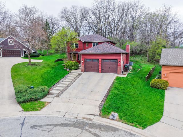 2209 Beacon Dr SW, Rochester, MN 55902