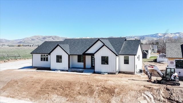 816 S 1100 E, Preston, ID 83263