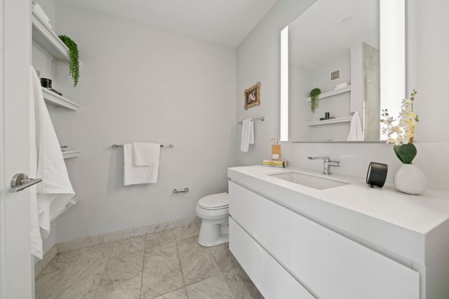 135 Seaport Blvd 1703, Boston, MA 02210