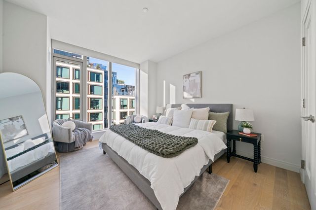 135 Seaport Blvd 1703, Boston, MA 02210