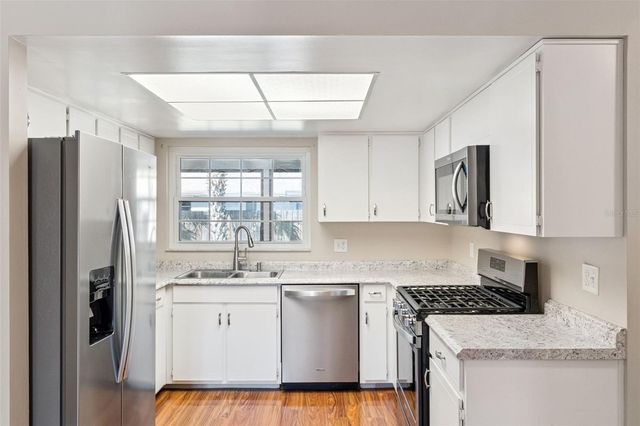 8006 JOZEE CIRCLE, Orlando, FL 32836