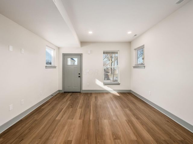 384 Whitethorne Avenue, Columbus, OH 43223