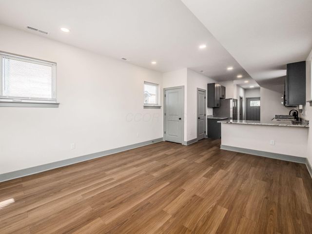 384 Whitethorne Avenue, Columbus, OH 43223