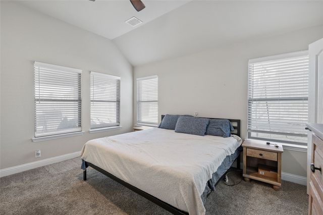 212 Providence Drive, Van Alstyne, TX 75495