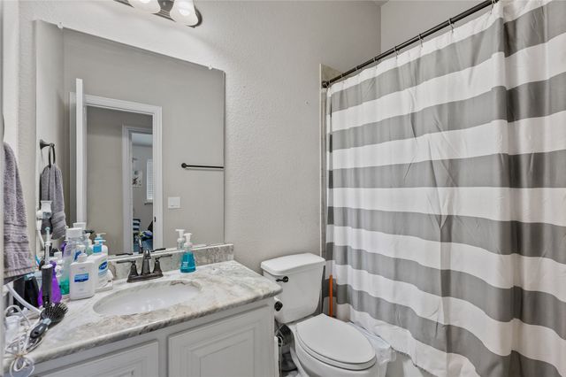 212 Providence Drive, Van Alstyne, TX 75495