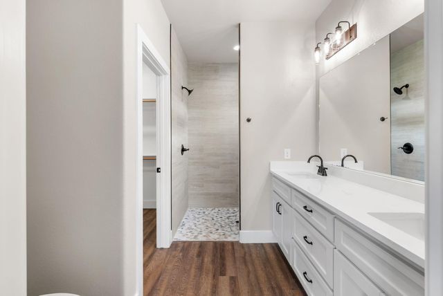 103 Lentz Main ST, Red Rock, TX 78662