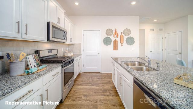 110 Windstone Common Lane, Mooresville, NC 28117