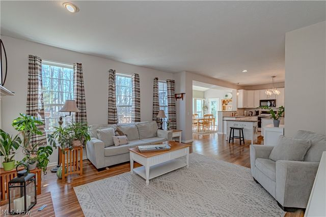 5171 Crown Pointe Drive, Medina, OH 44256