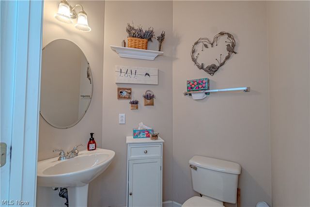 5171 Crown Pointe Drive, Medina, OH 44256