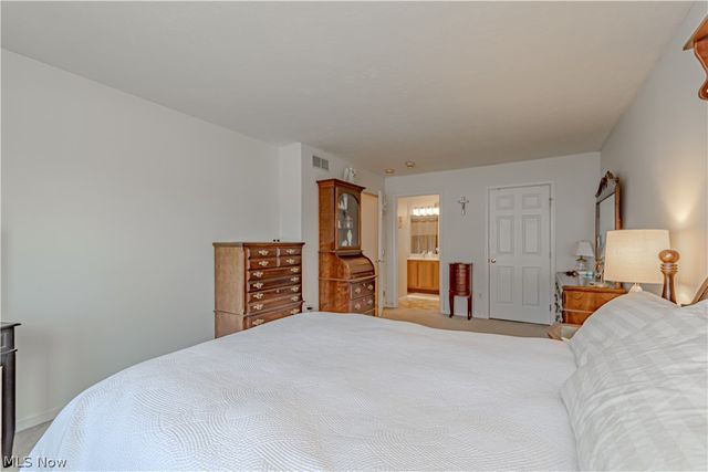 5171 Crown Pointe Drive, Medina, OH 44256